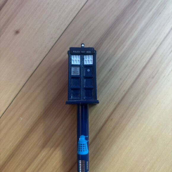 Doctor Who Tardis Pen - Picture 7 of 7